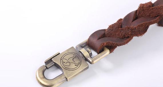 德牧栓链选择全攻略|如何挑选最适合的牵引装备(图2) 德牧栓链选择全攻略|如何挑选最适合的牵引装备(图2)