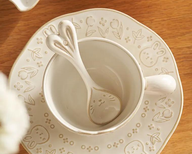 兔子食盆选购指南：如何选择合适的材质与尺寸｜实用建议(图2)